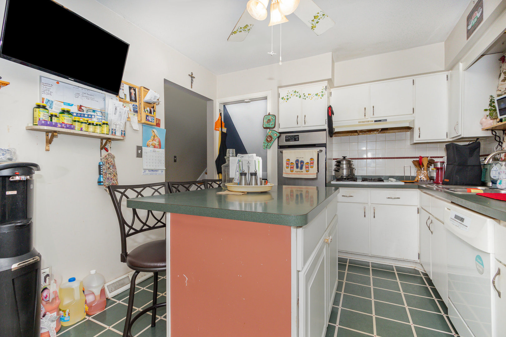 4001 N Lincoln Street, Westmont, IL 60559