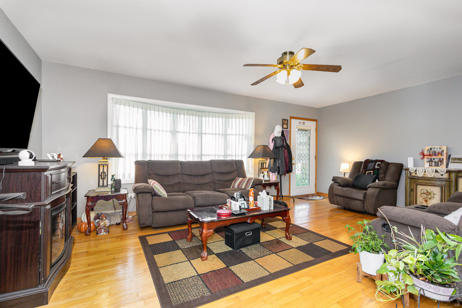 4001 N Lincoln Street, Westmont, IL 60559