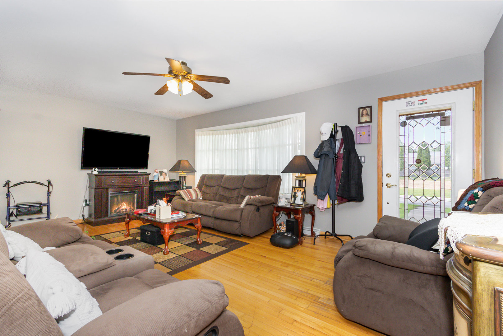 4001 N Lincoln Street, Westmont, IL 60559