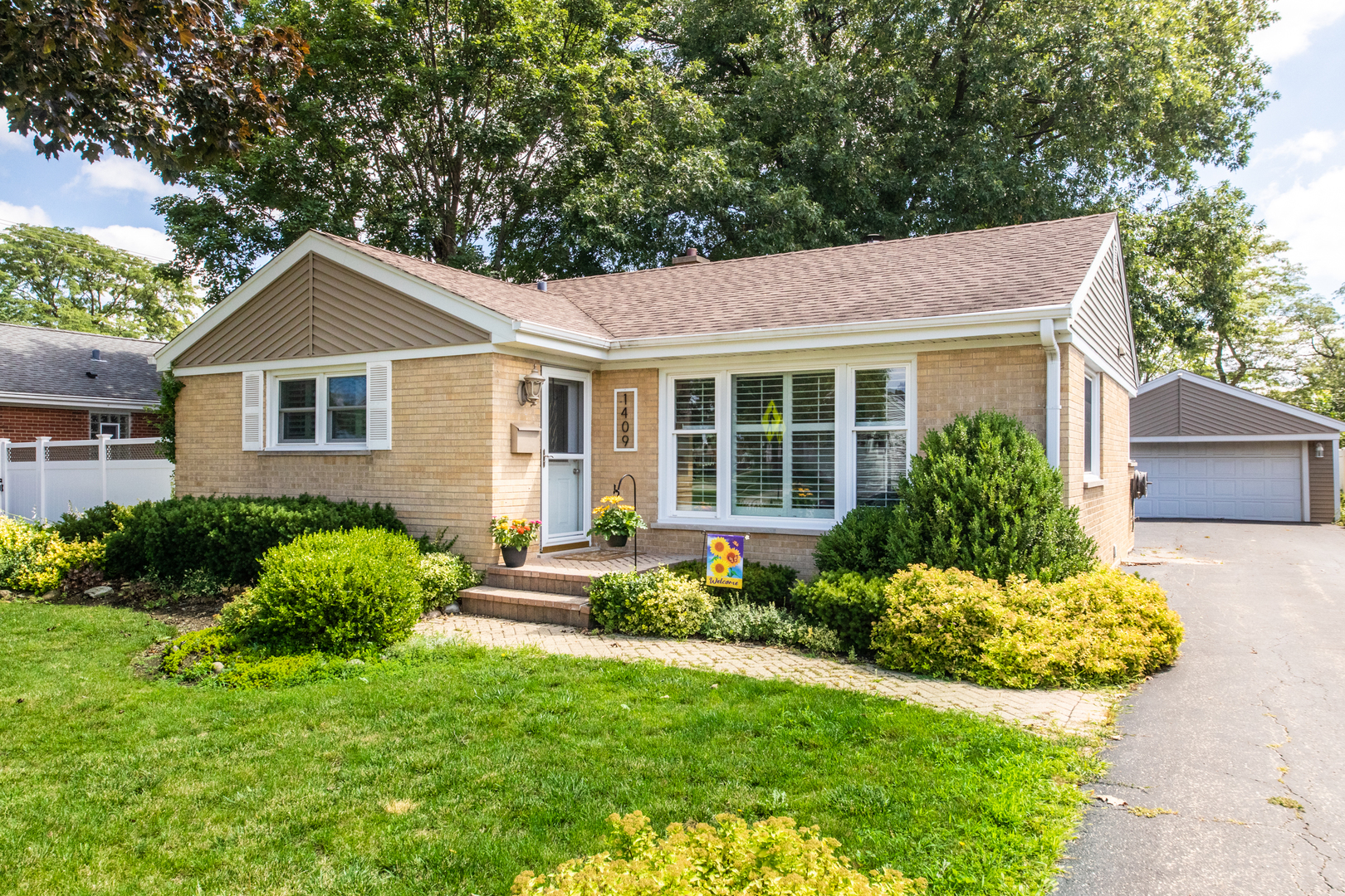 1409 S 5th Avenue, Des Plaines, IL 60018