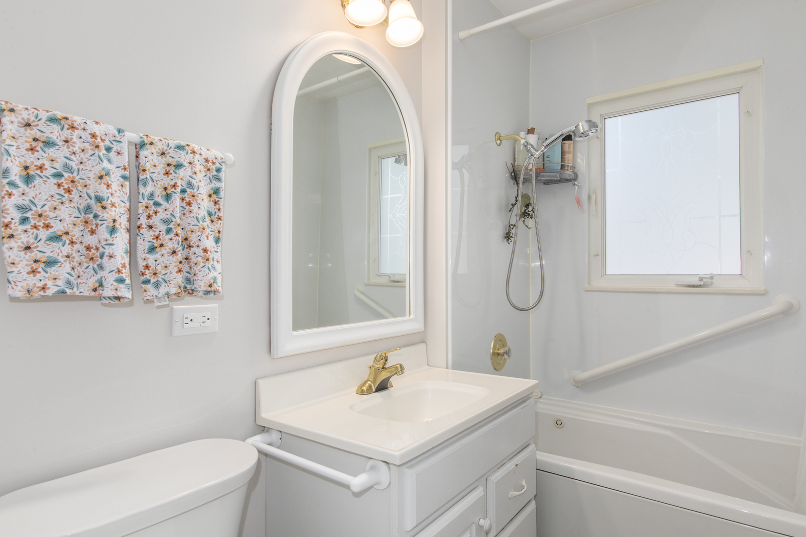 1409 S 5th Avenue, Des Plaines, IL 60018