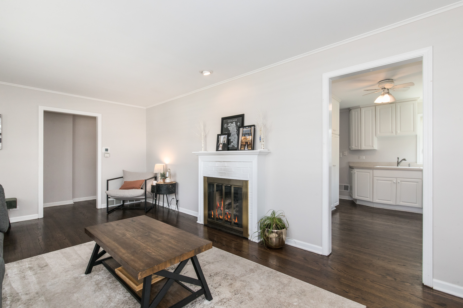 1409 S 5th Avenue, Des Plaines, IL 60018