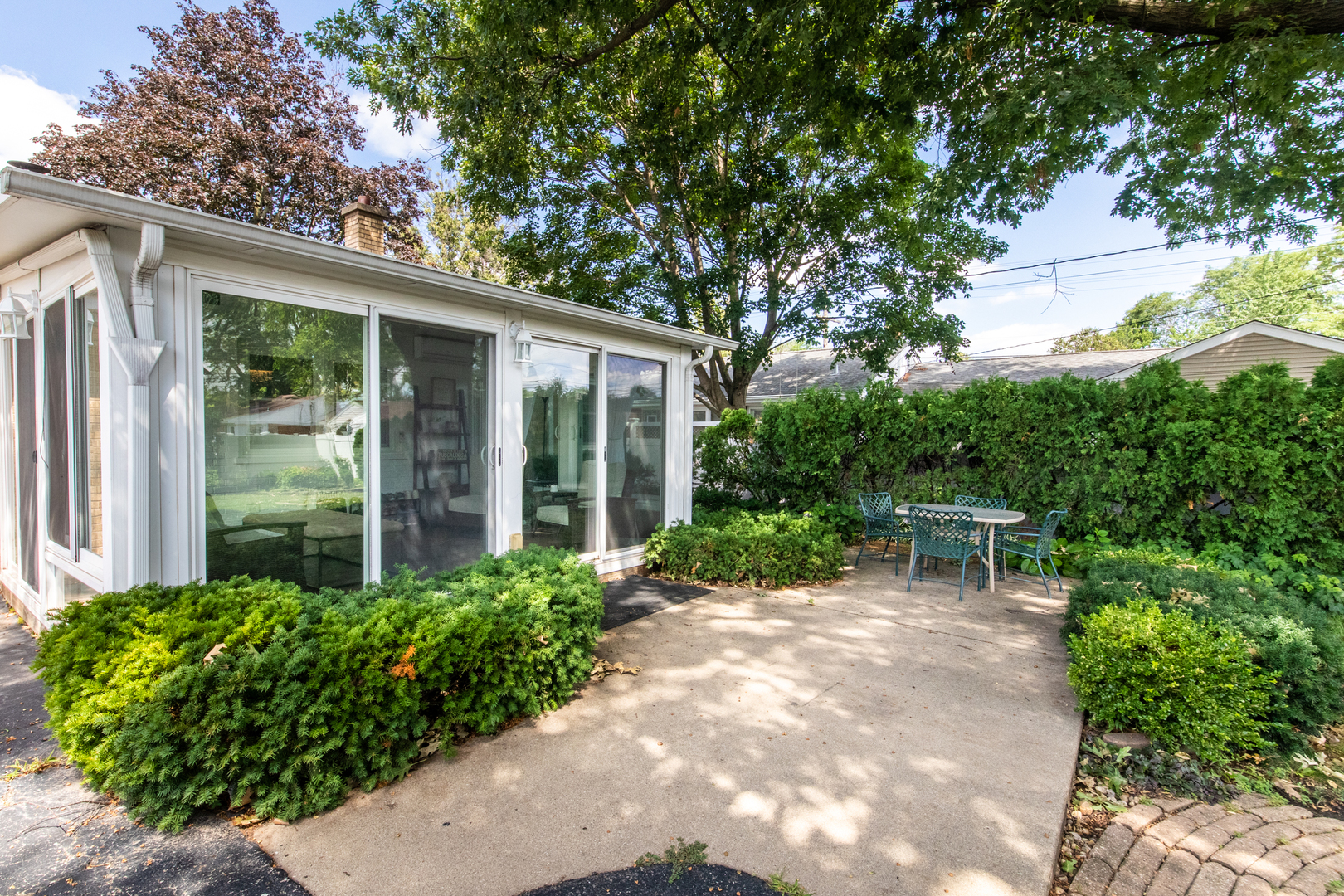 1409 S 5th Avenue, Des Plaines, IL 60018