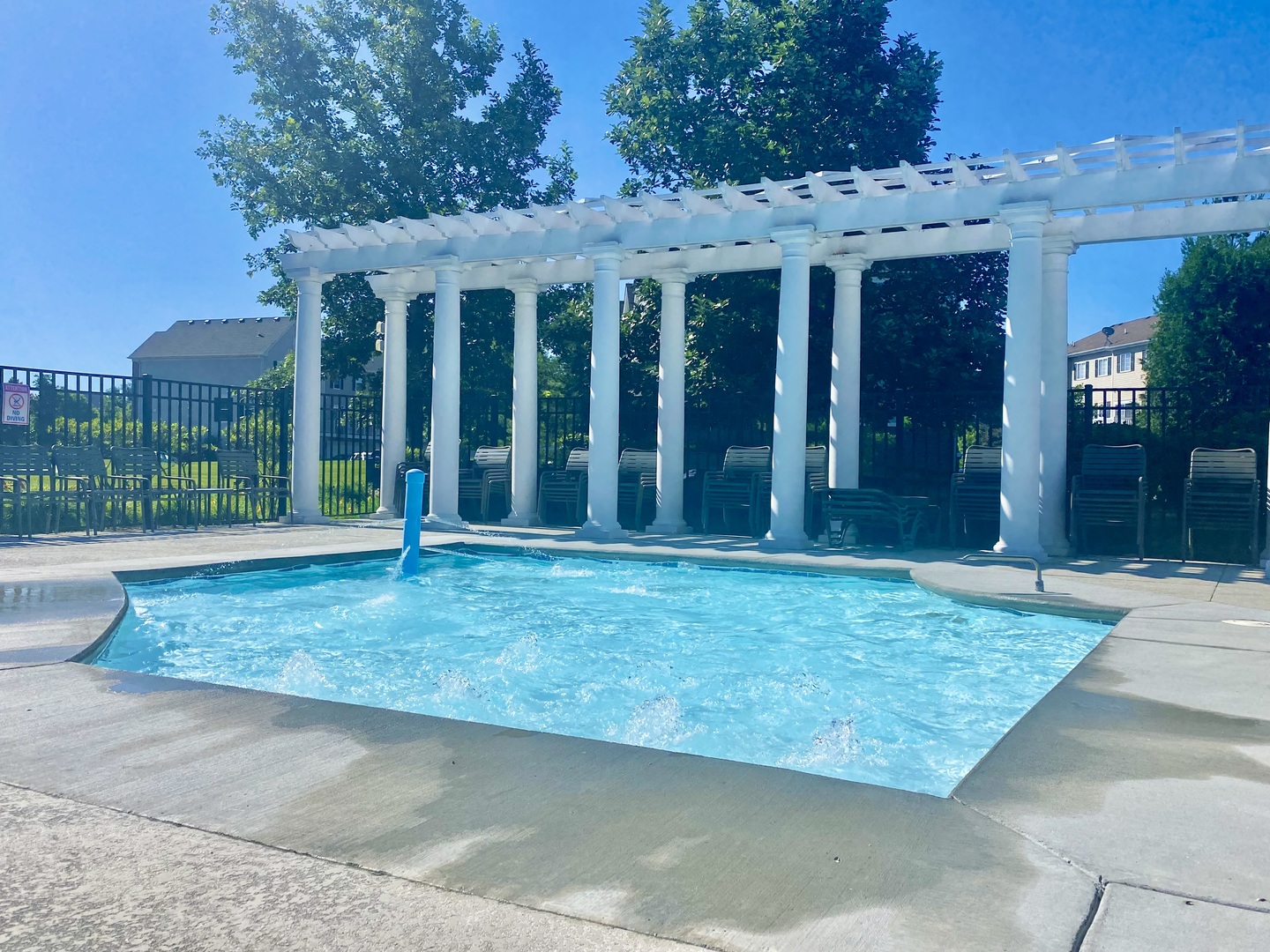 607 Brook Court, Oswego, IL 60543
