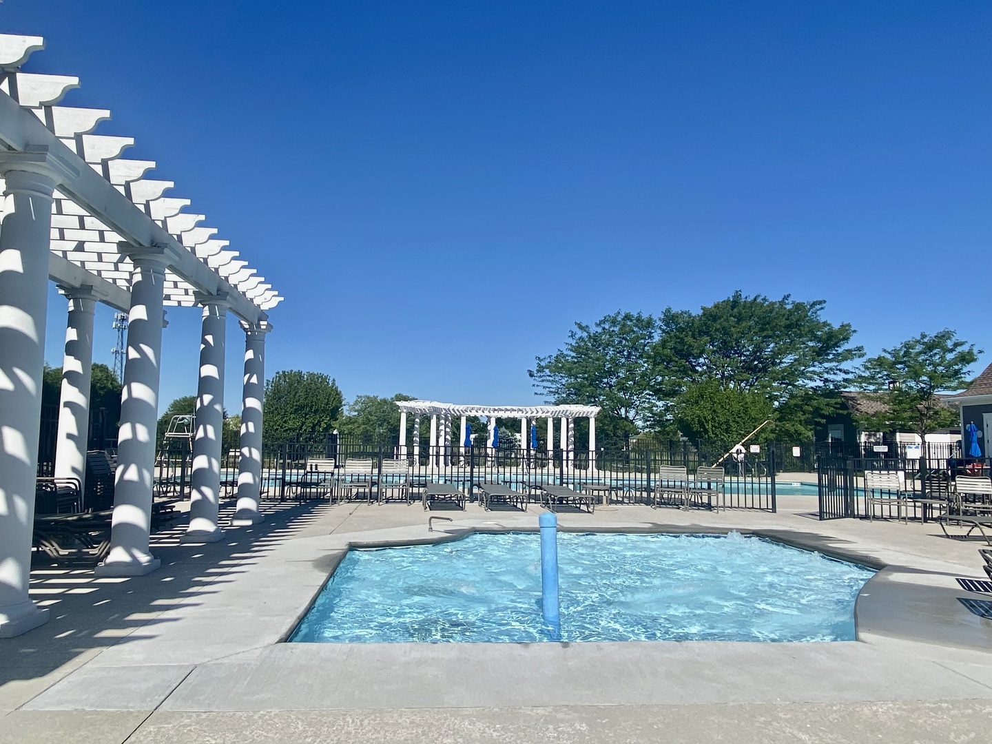 607 Brook Court, Oswego, IL 60543