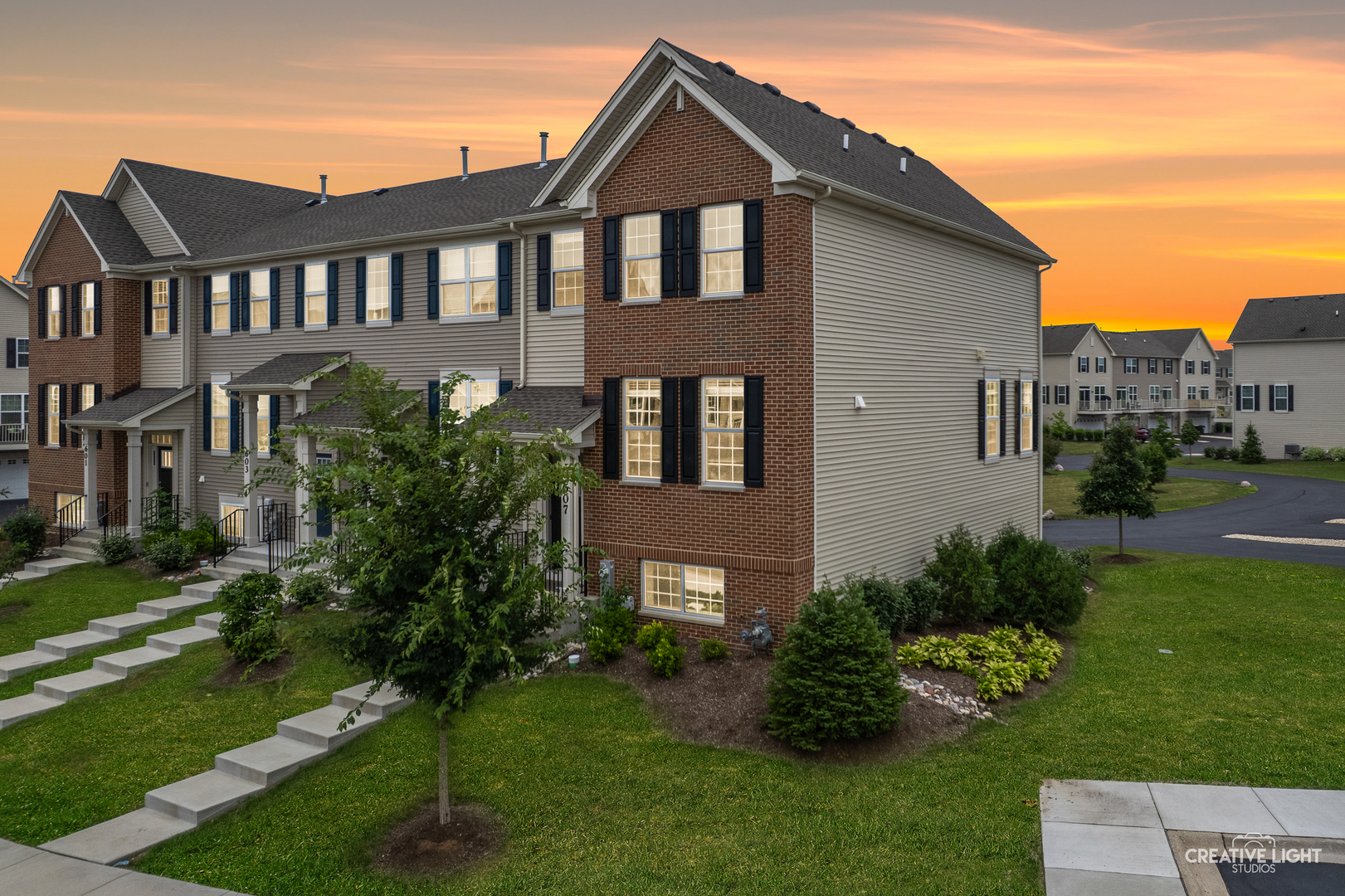 607 Brook Court, Oswego, IL 60543