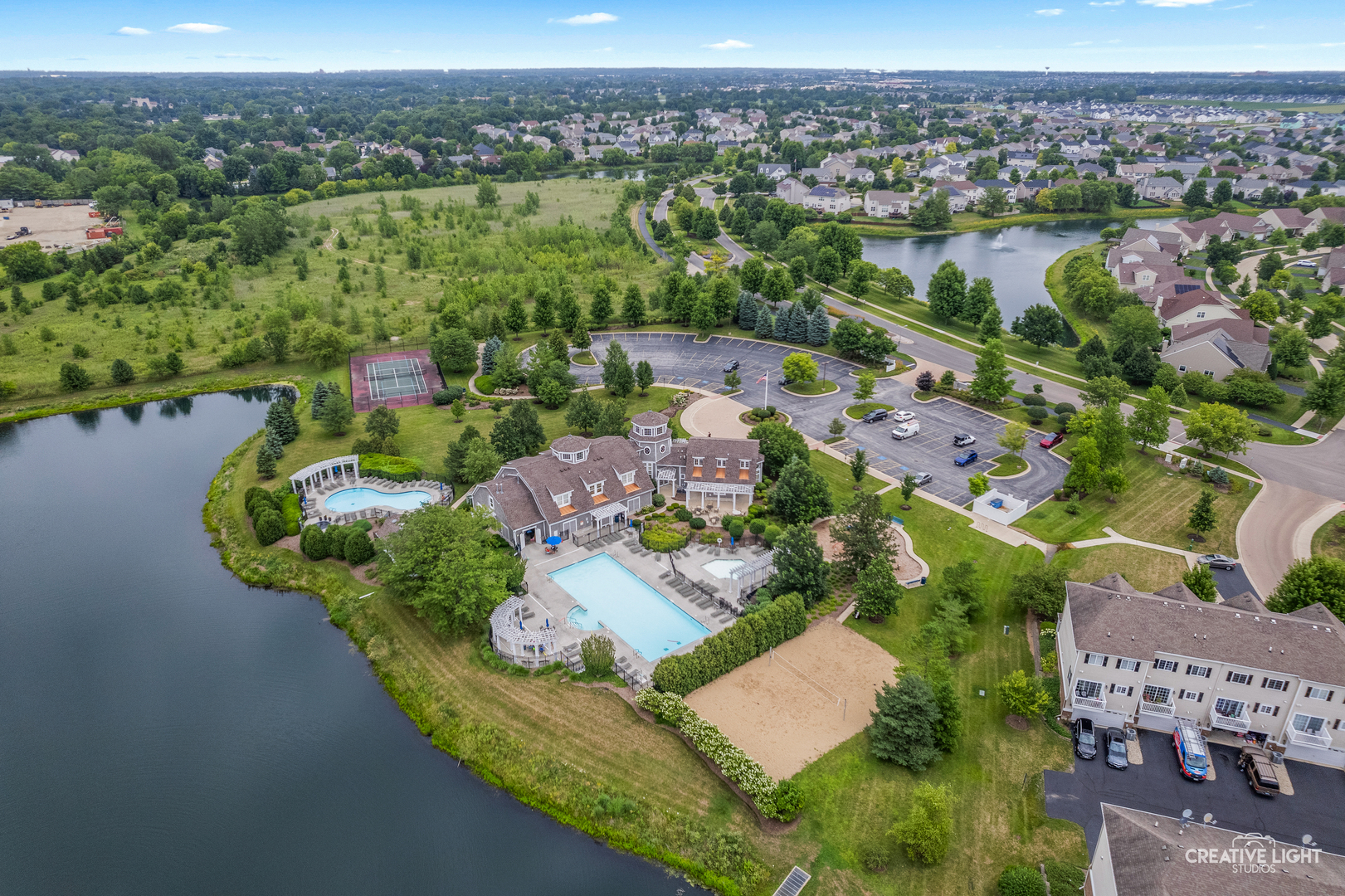607 Brook Court, Oswego, IL 60543