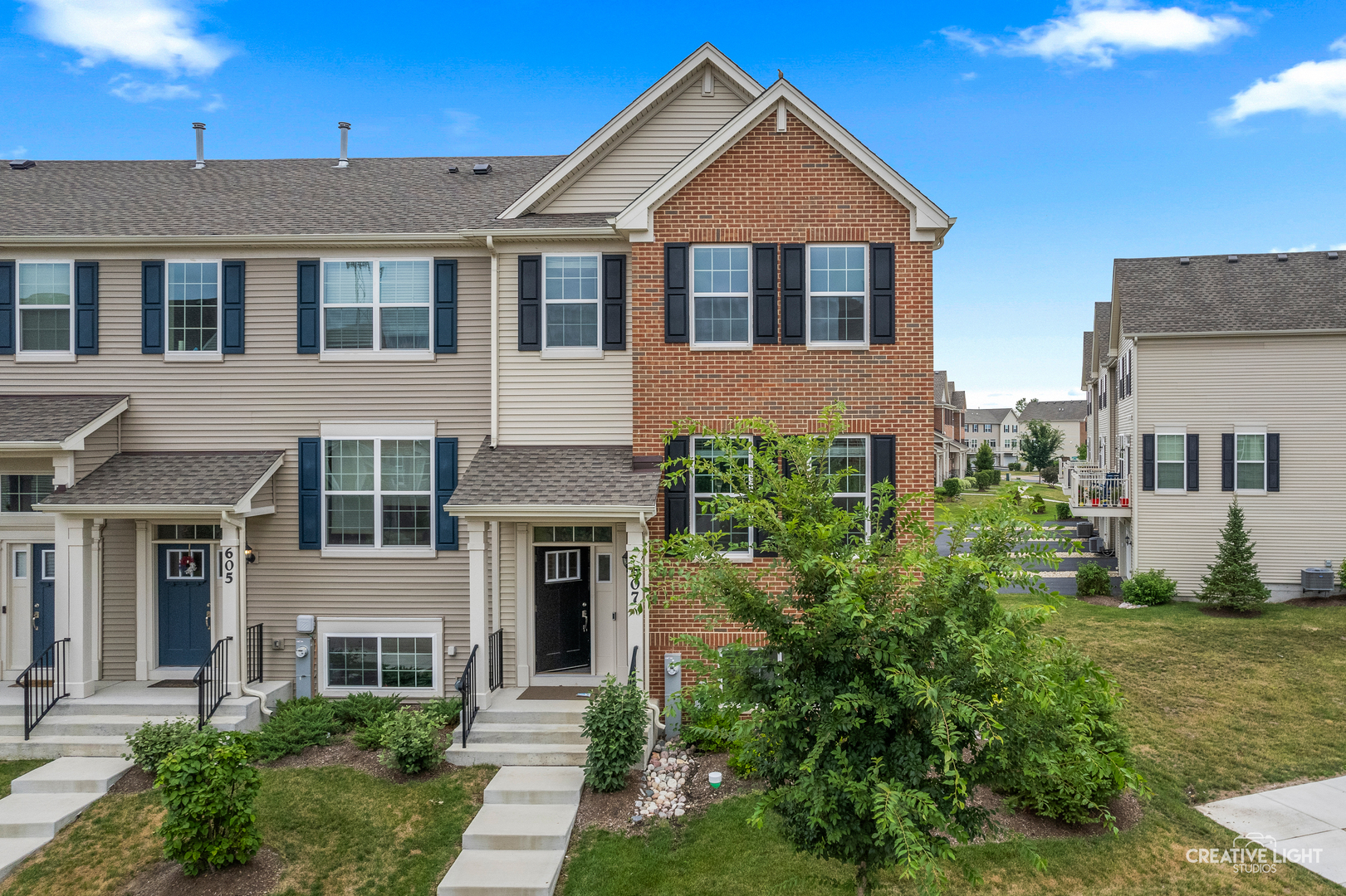 607 Brook Court, Oswego, IL 60543