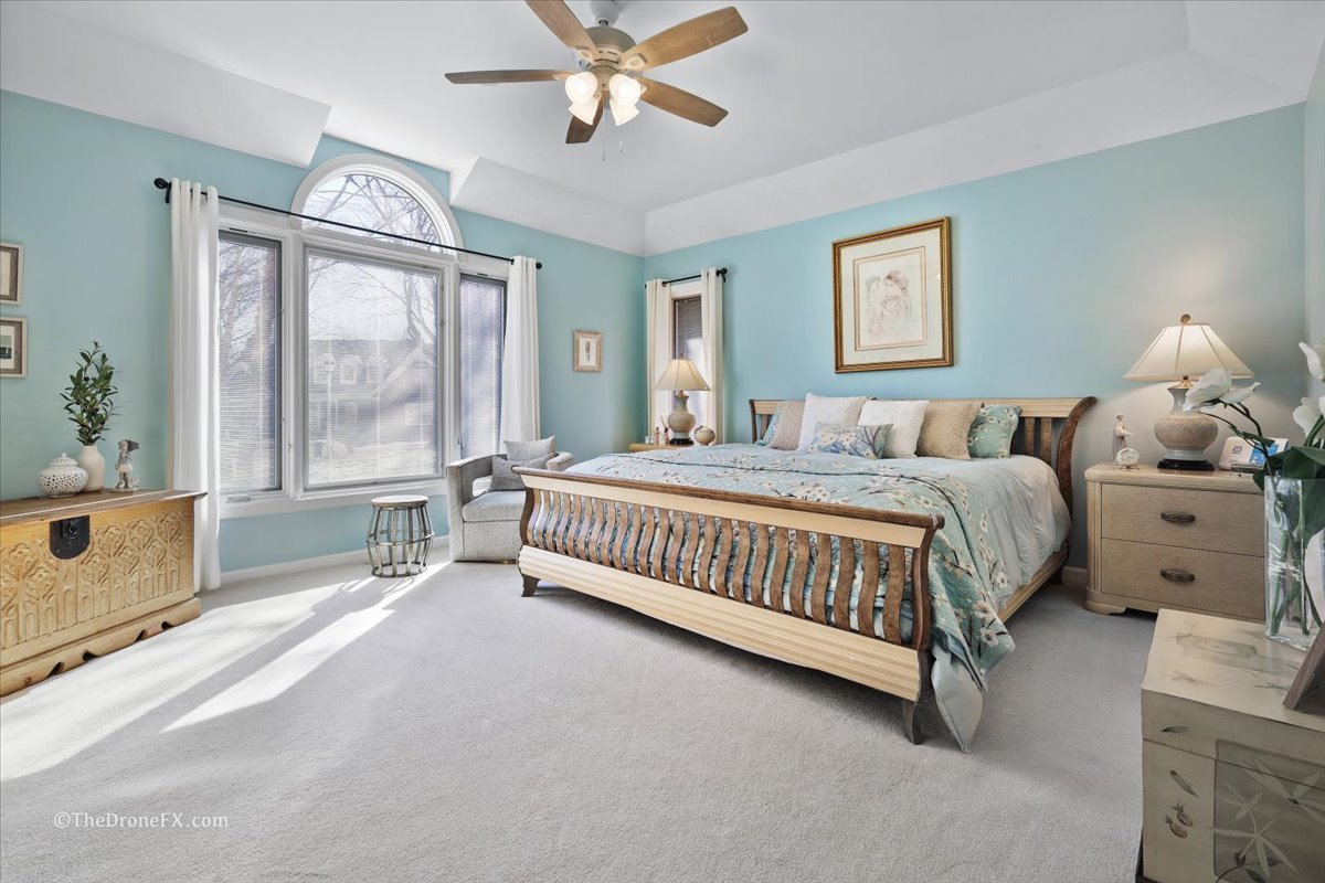 1417 Sherwood Lane, Geneva, IL 60134