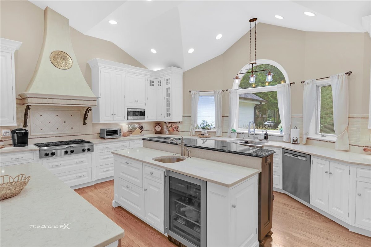 1417 Sherwood Lane, Geneva, IL 60134
