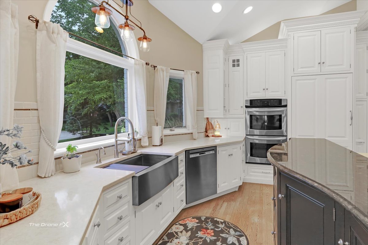 1417 Sherwood Lane, Geneva, IL 60134
