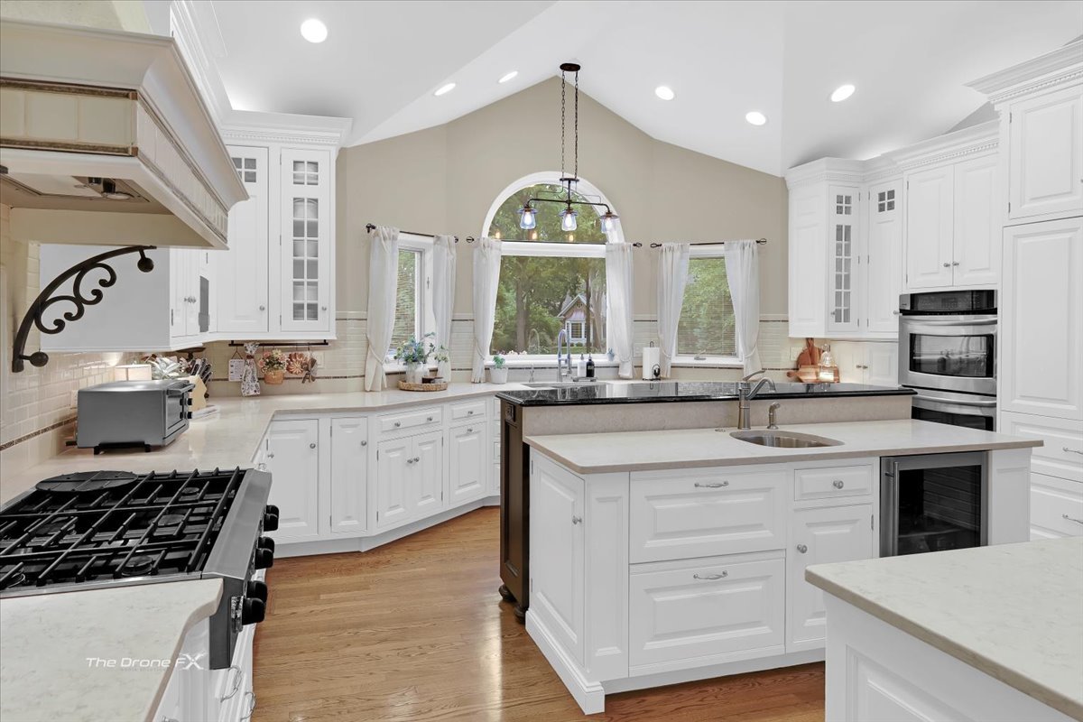 1417 Sherwood Lane, Geneva, IL 60134