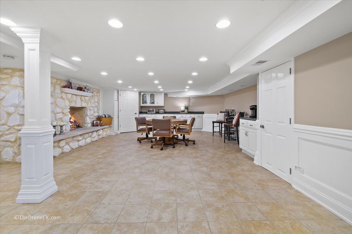 1417 Sherwood Lane, Geneva, IL 60134