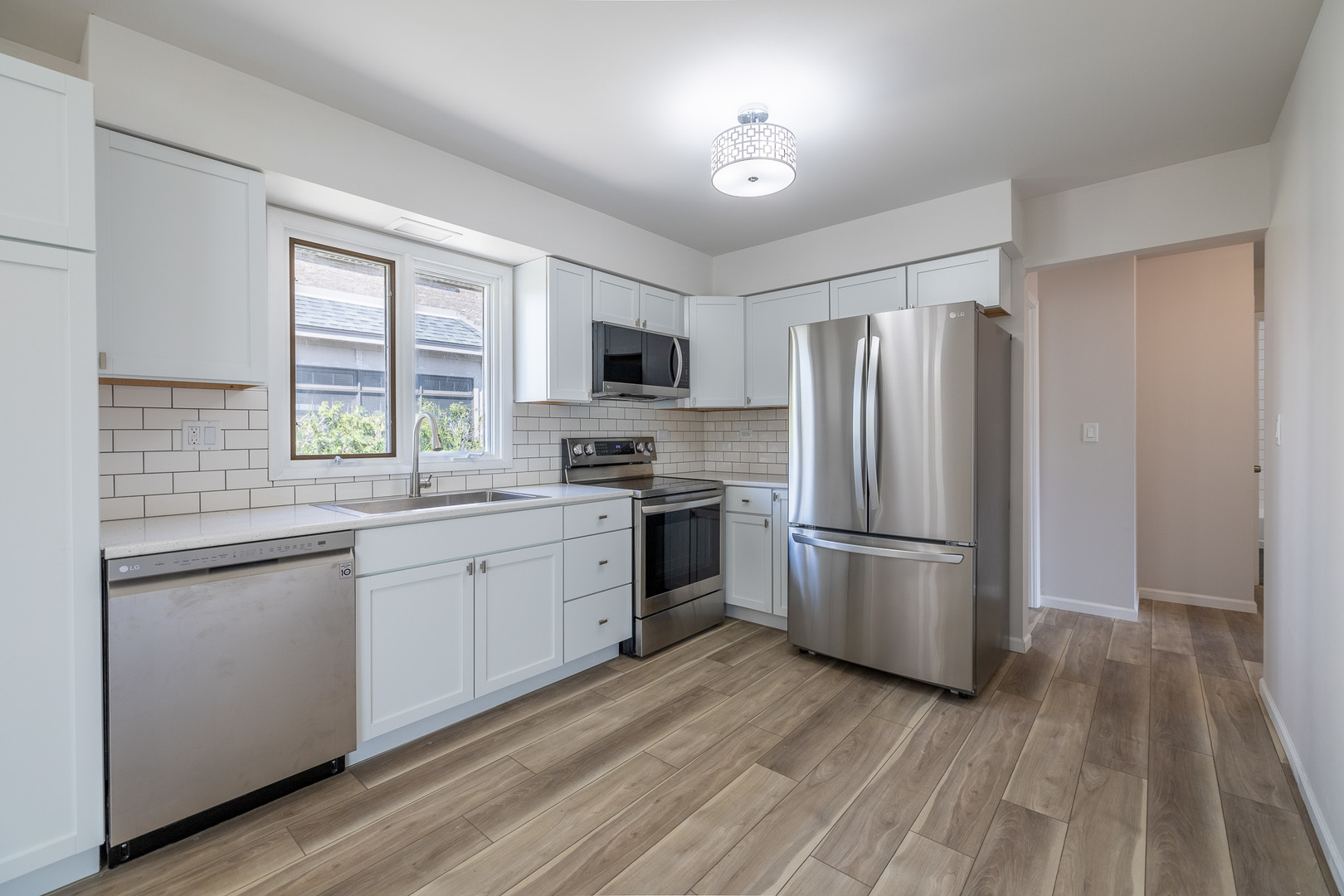 4231 Belle Aire Lane, Downers Grove, IL 60515