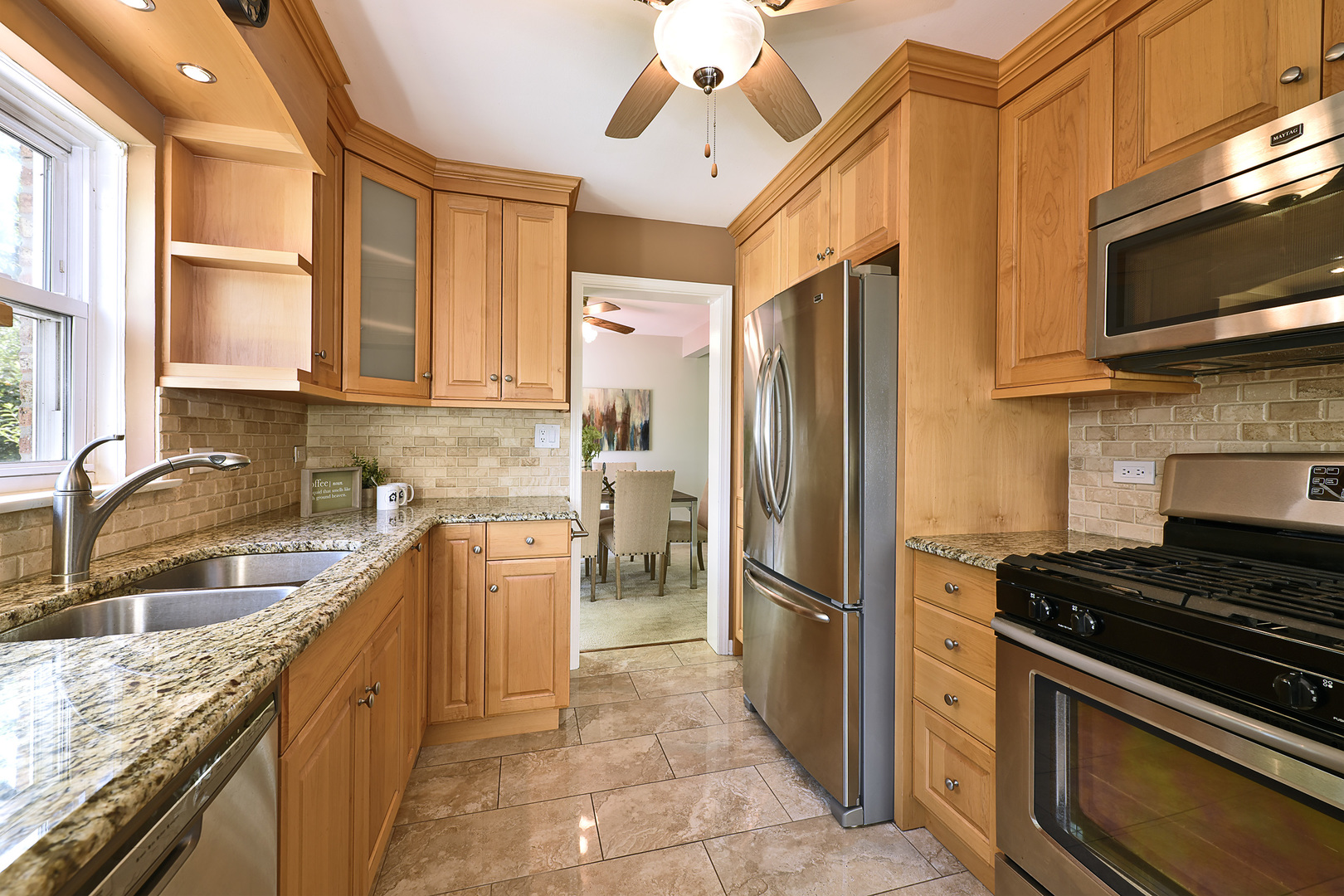 1116 W Northwest Highway, Arlington Heights, IL 60004