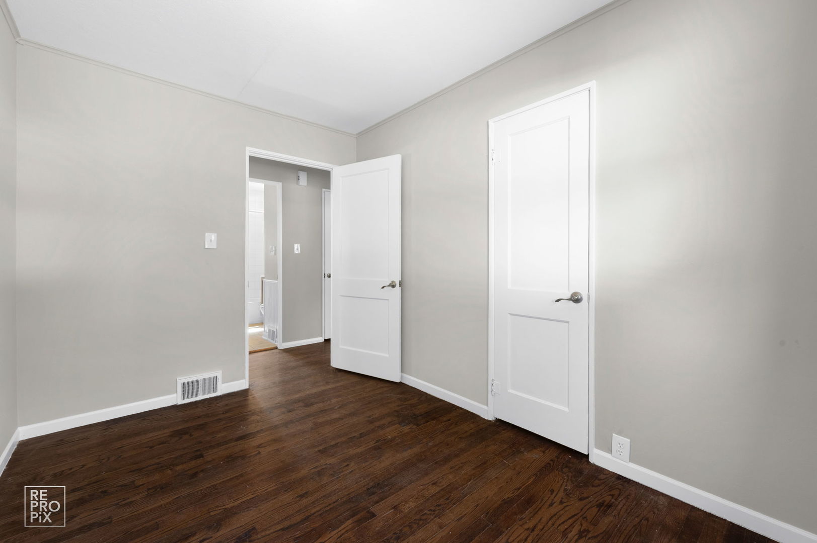 963 Campbell Street, Joliet, IL 60435