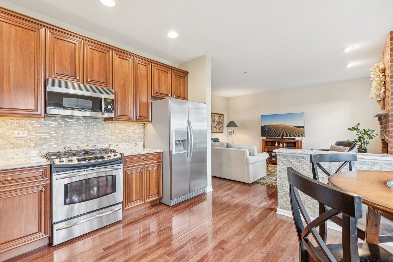 23 Harborside Way, Hawthorn Woods, IL 60047