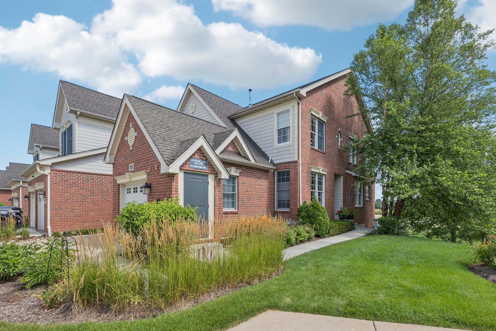 23 Harborside Way, Hawthorn Woods, IL 60047
