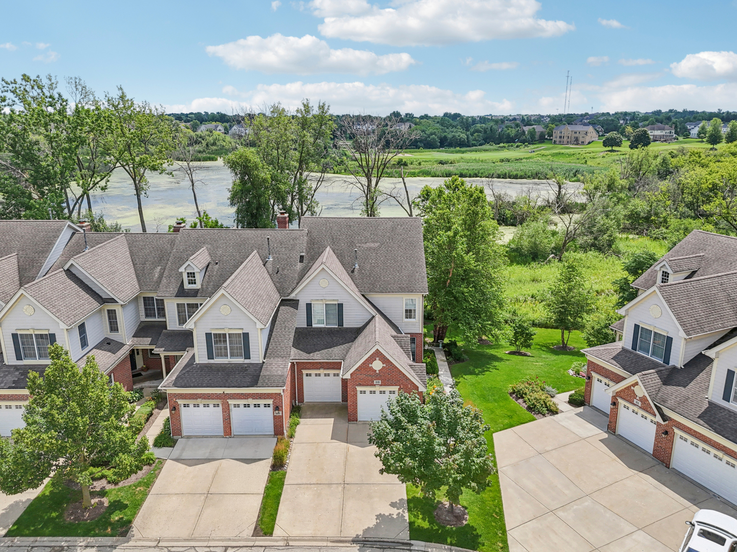 23 Harborside Way, Hawthorn Woods, IL 60047
