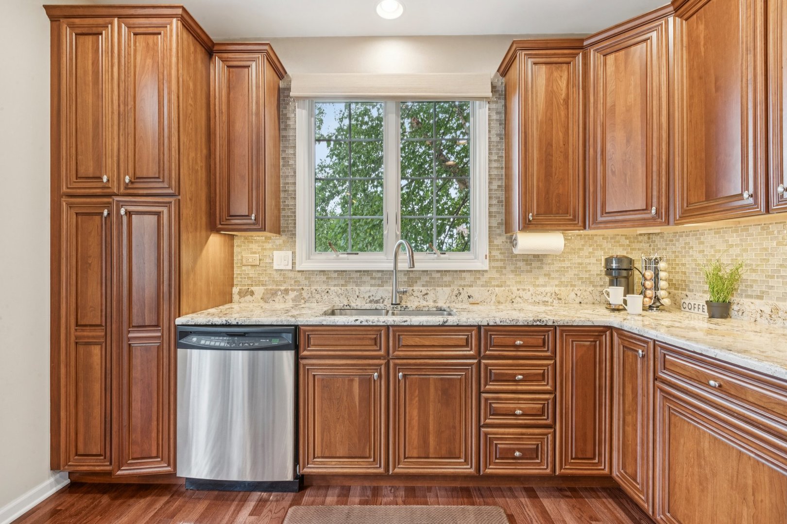 23 Harborside Way, Hawthorn Woods, IL 60047