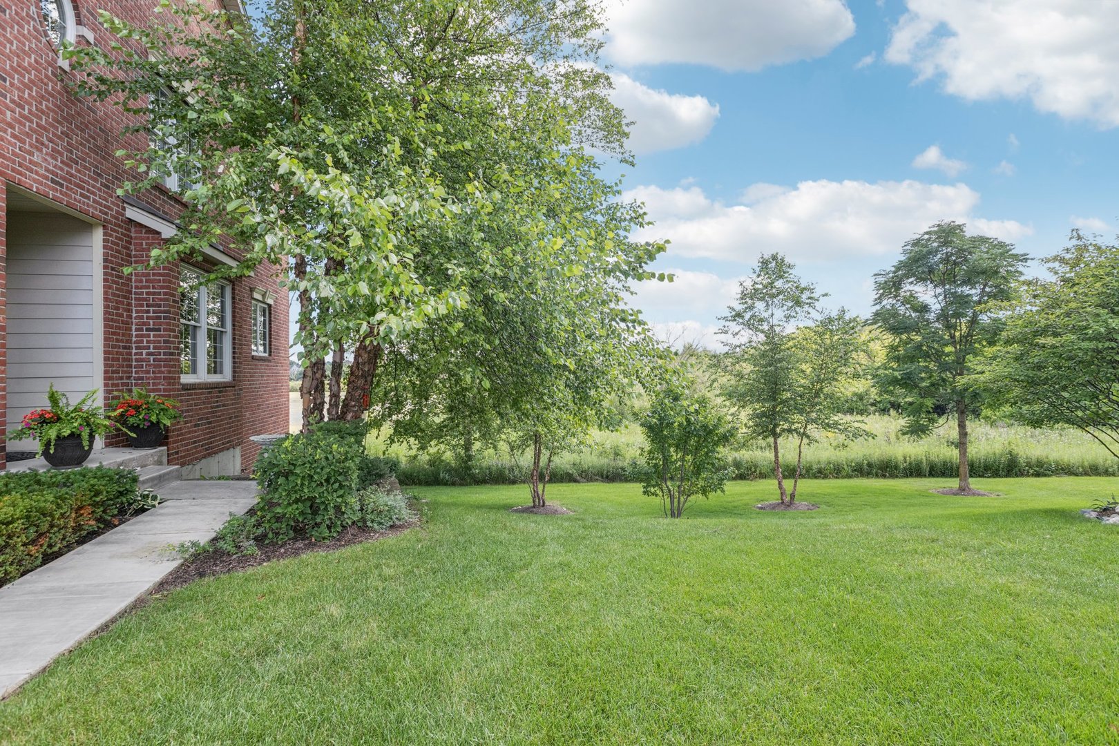 23 Harborside Way, Hawthorn Woods, IL 60047