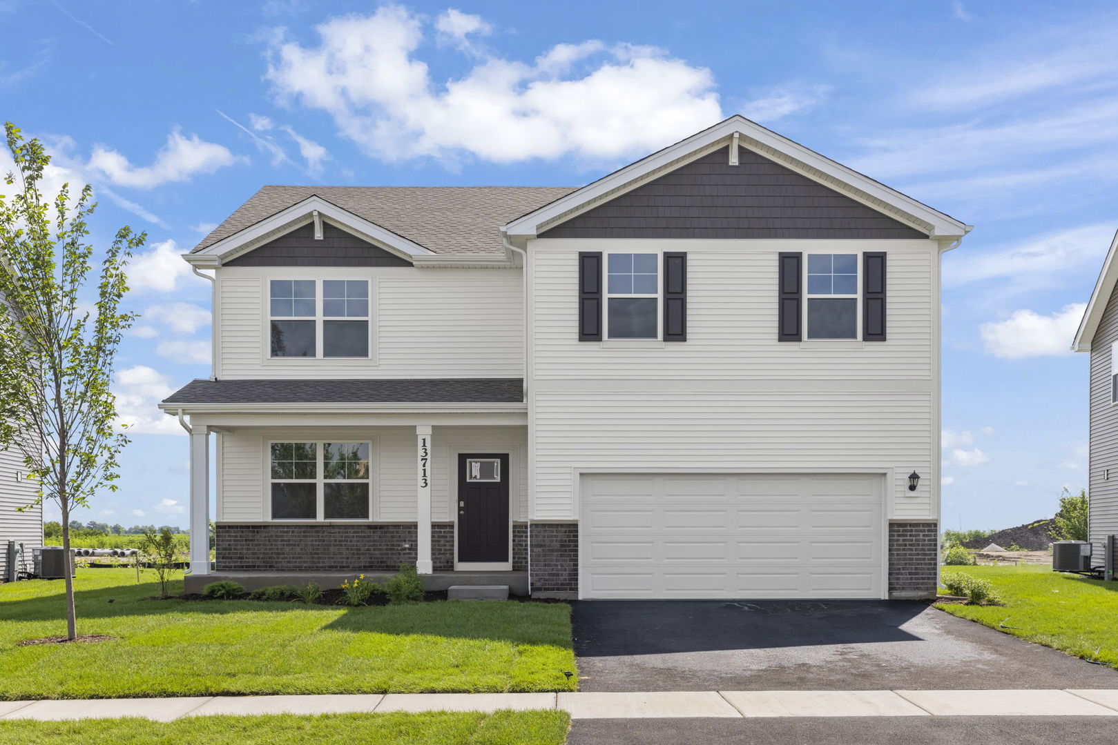 13713 S Sanibel Street, Plainfield, IL 60544
