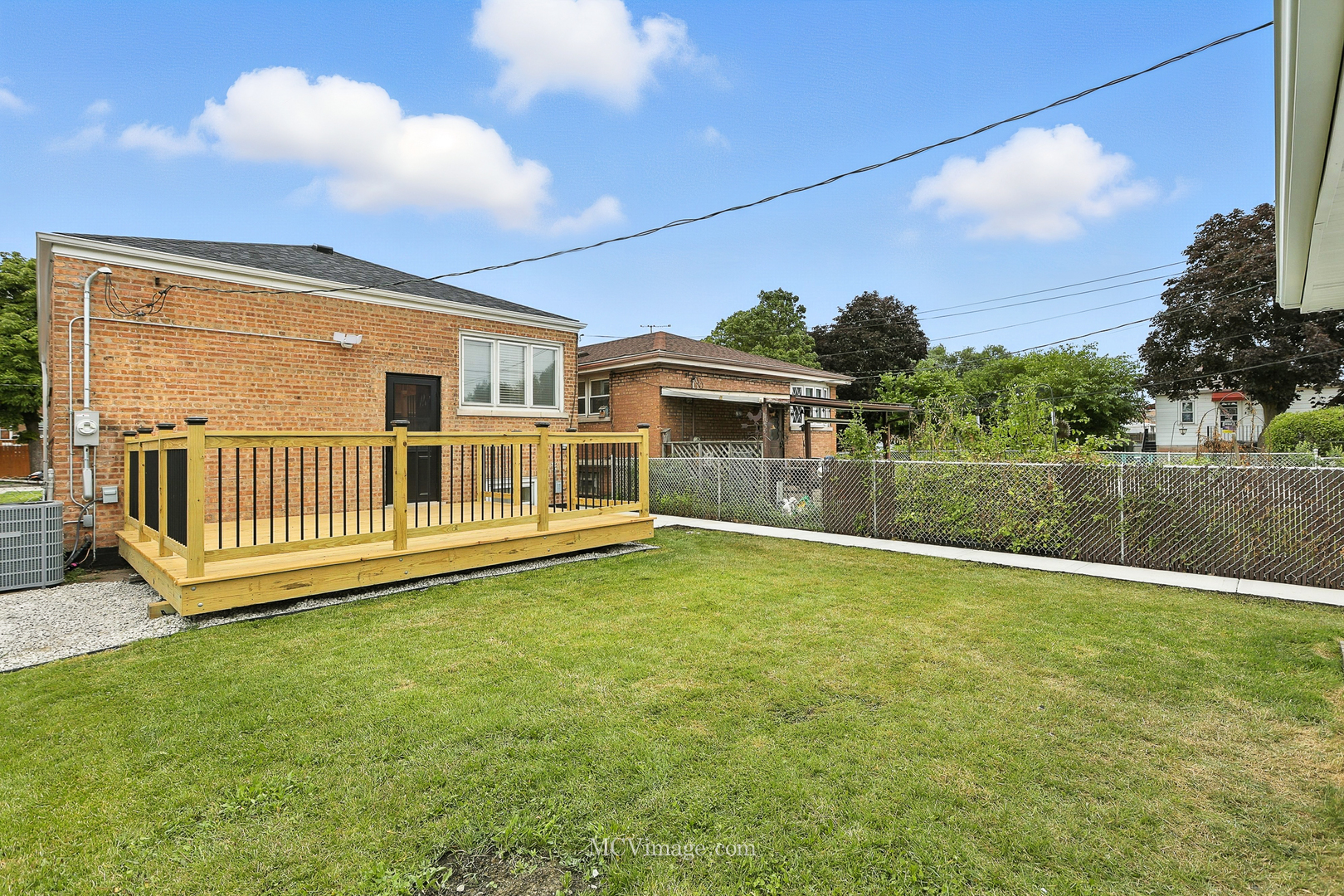 5605 S Massasoit Avenue, Chicago, IL 60638