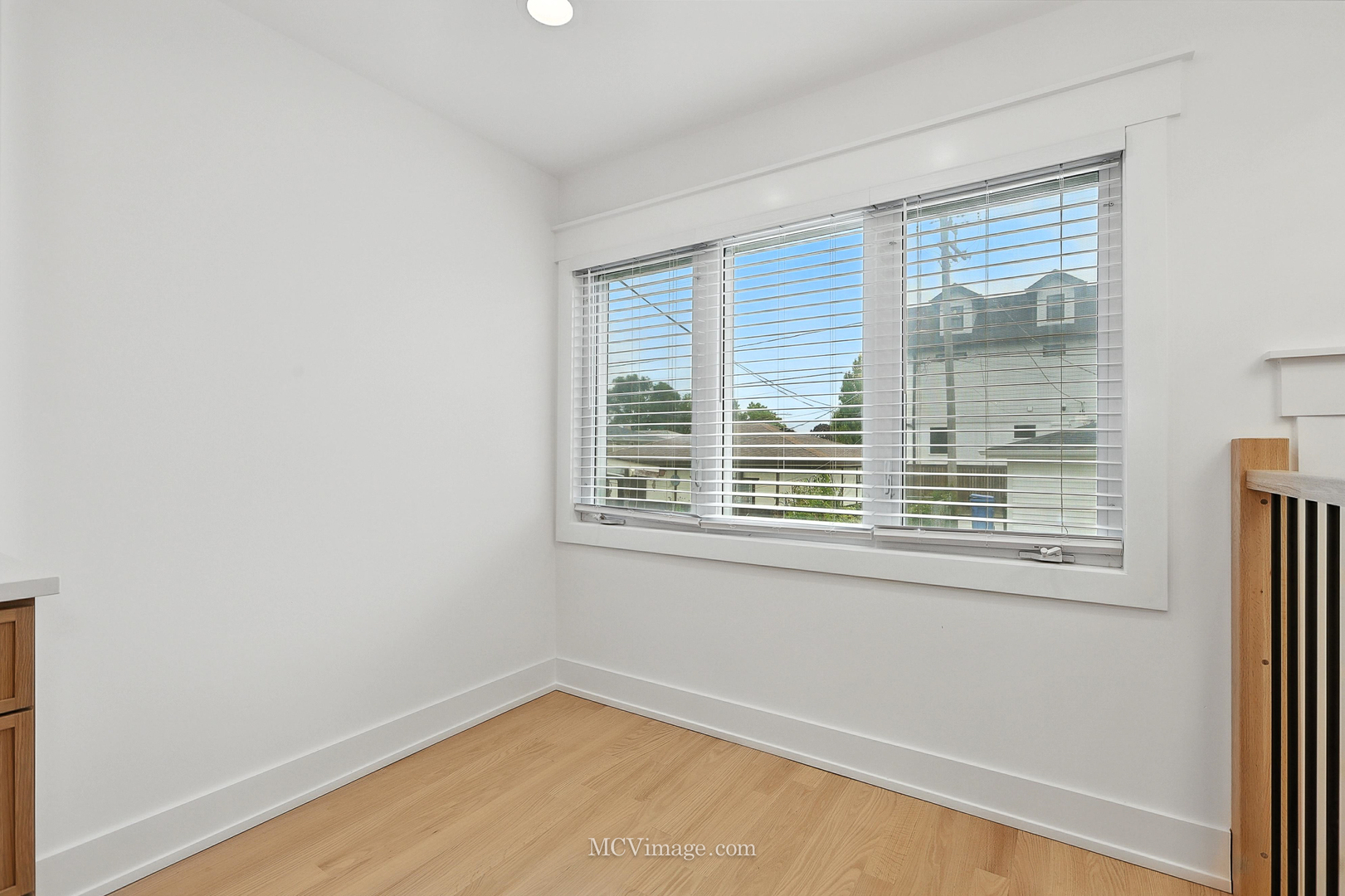 5605 S Massasoit Avenue, Chicago, IL 60638