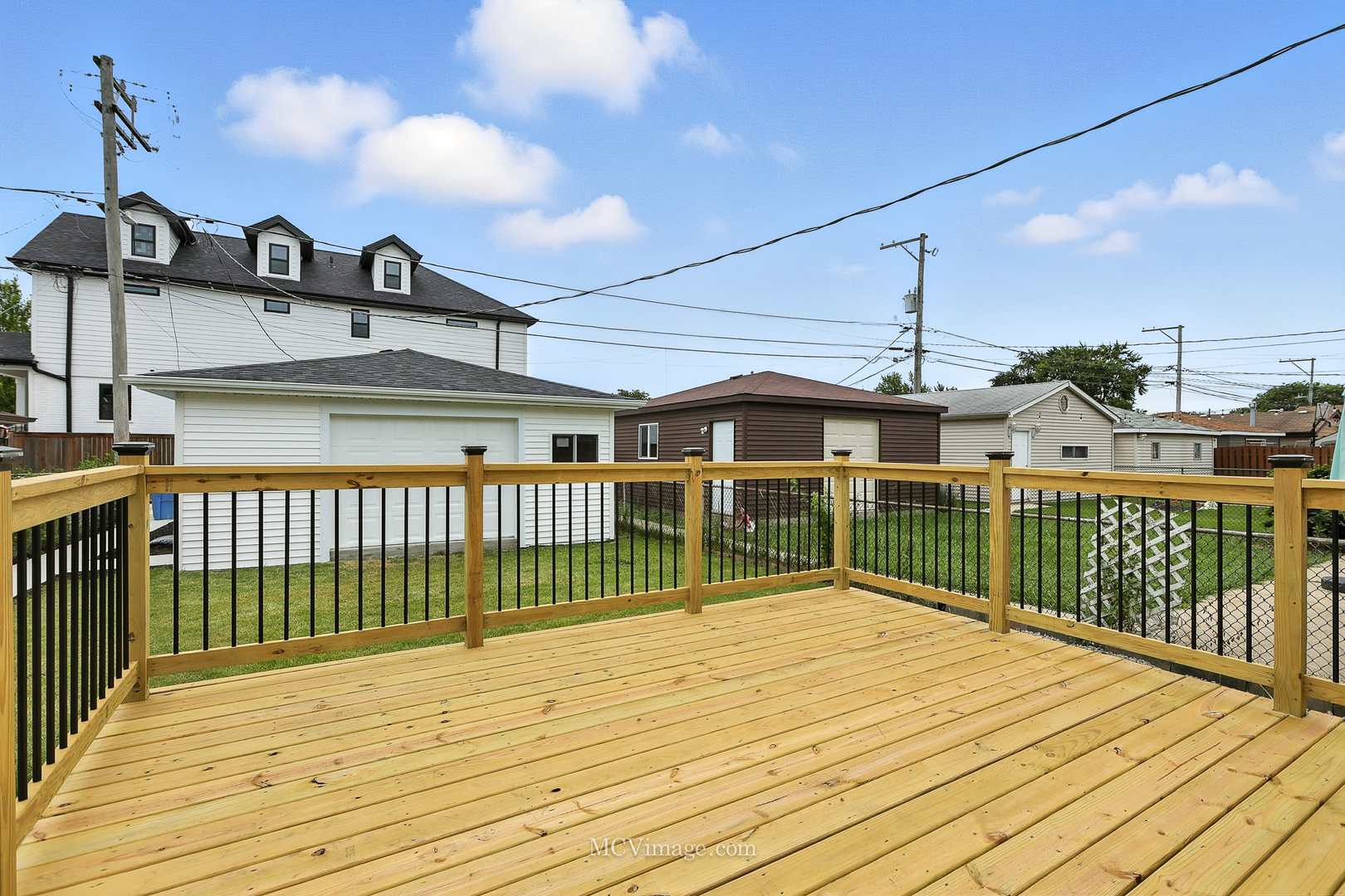 5605 S Massasoit Avenue, Chicago, IL 60638
