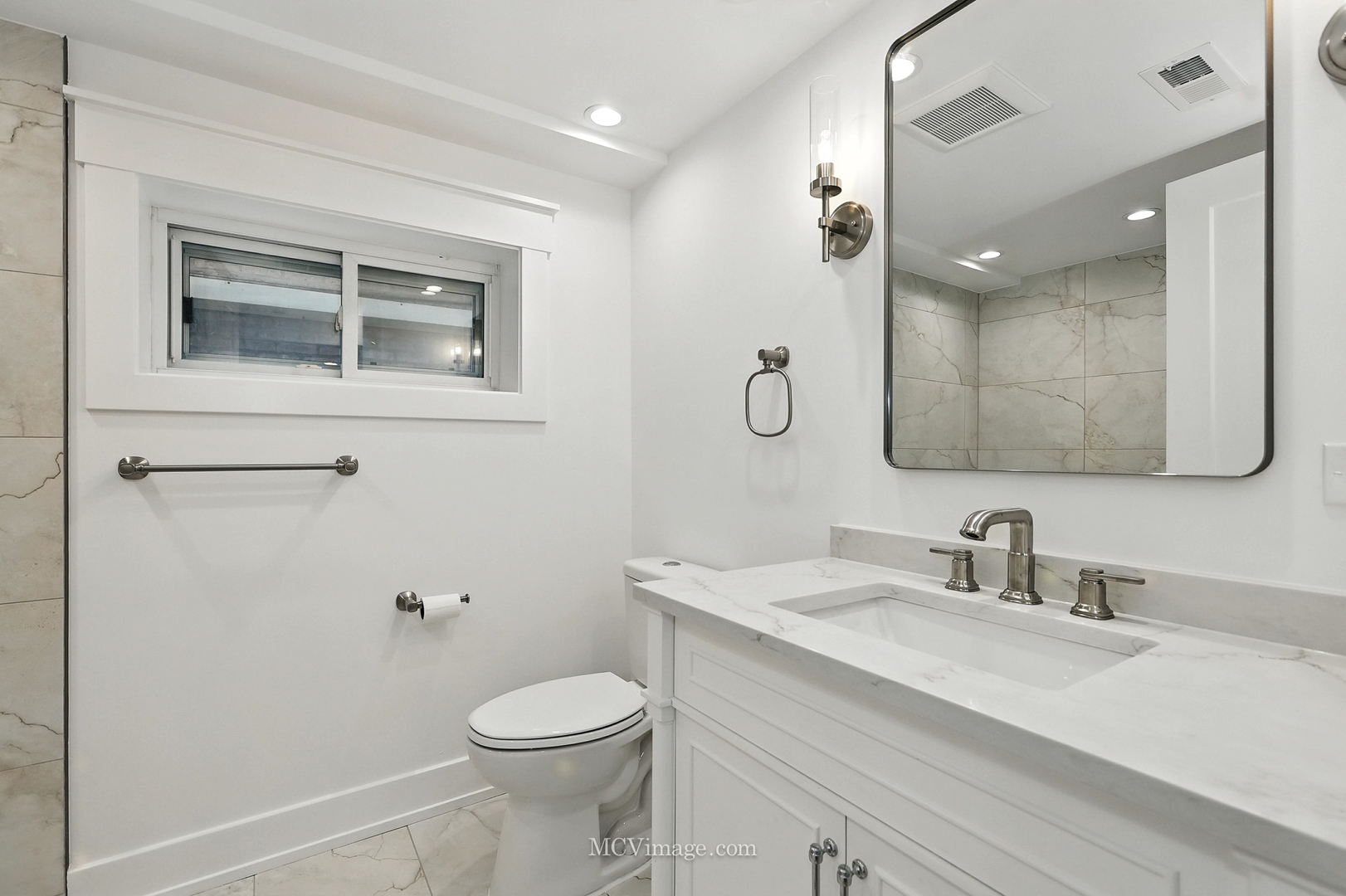 5605 S Massasoit Avenue, Chicago, IL 60638