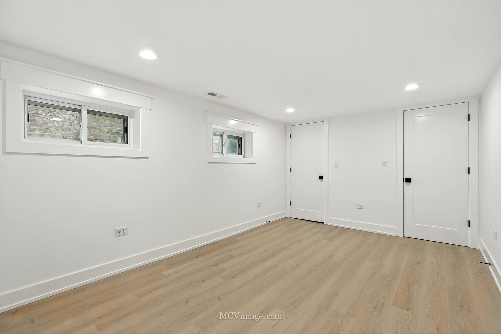5605 S Massasoit Avenue, Chicago, IL 60638
