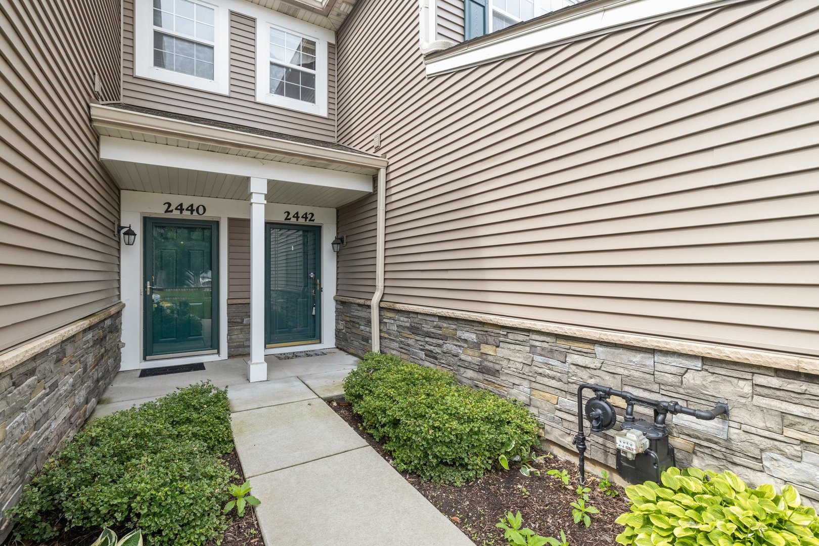 2442 Oneida Lane, Naperville, IL 60563