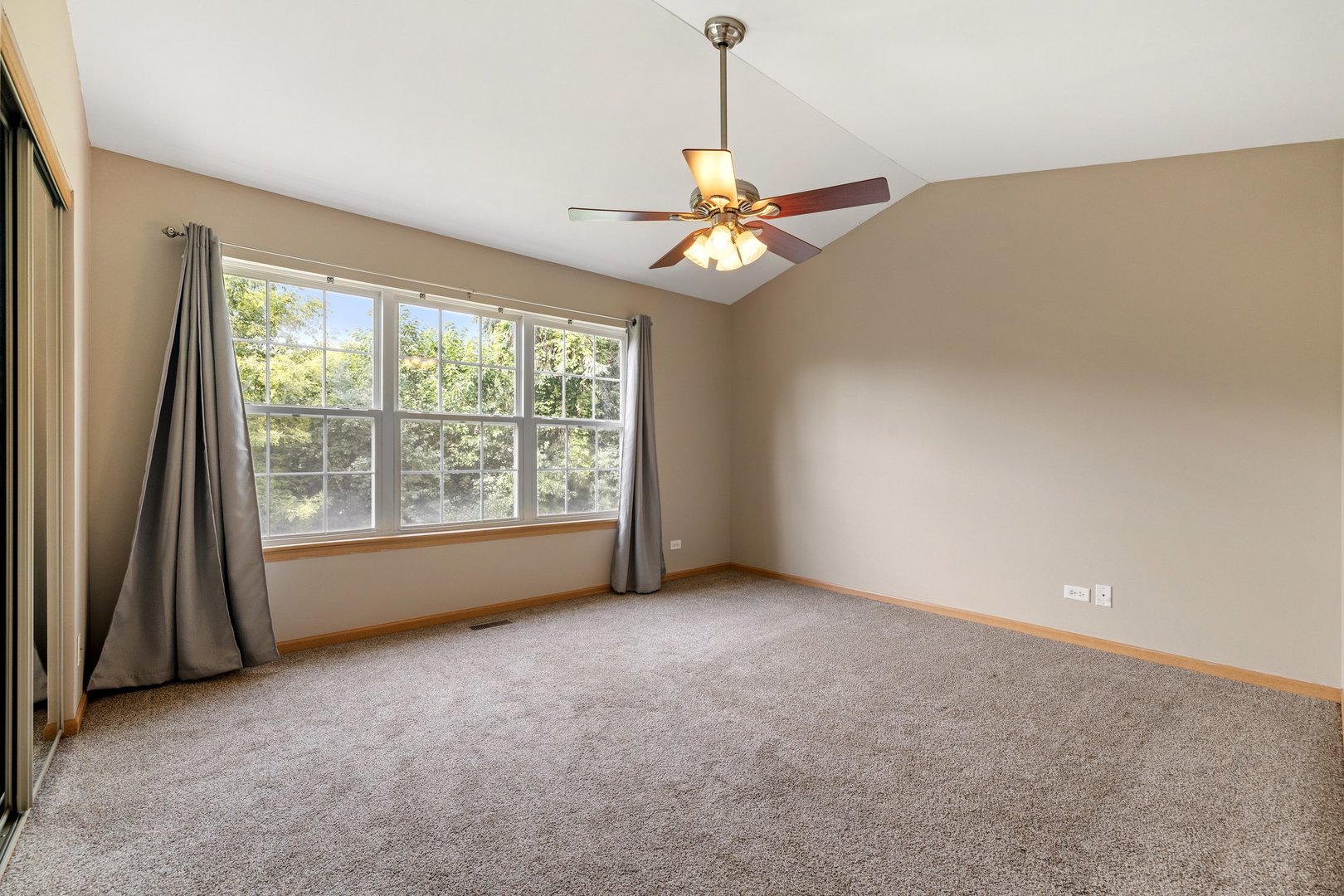 2442 Oneida Lane, Naperville, IL 60563