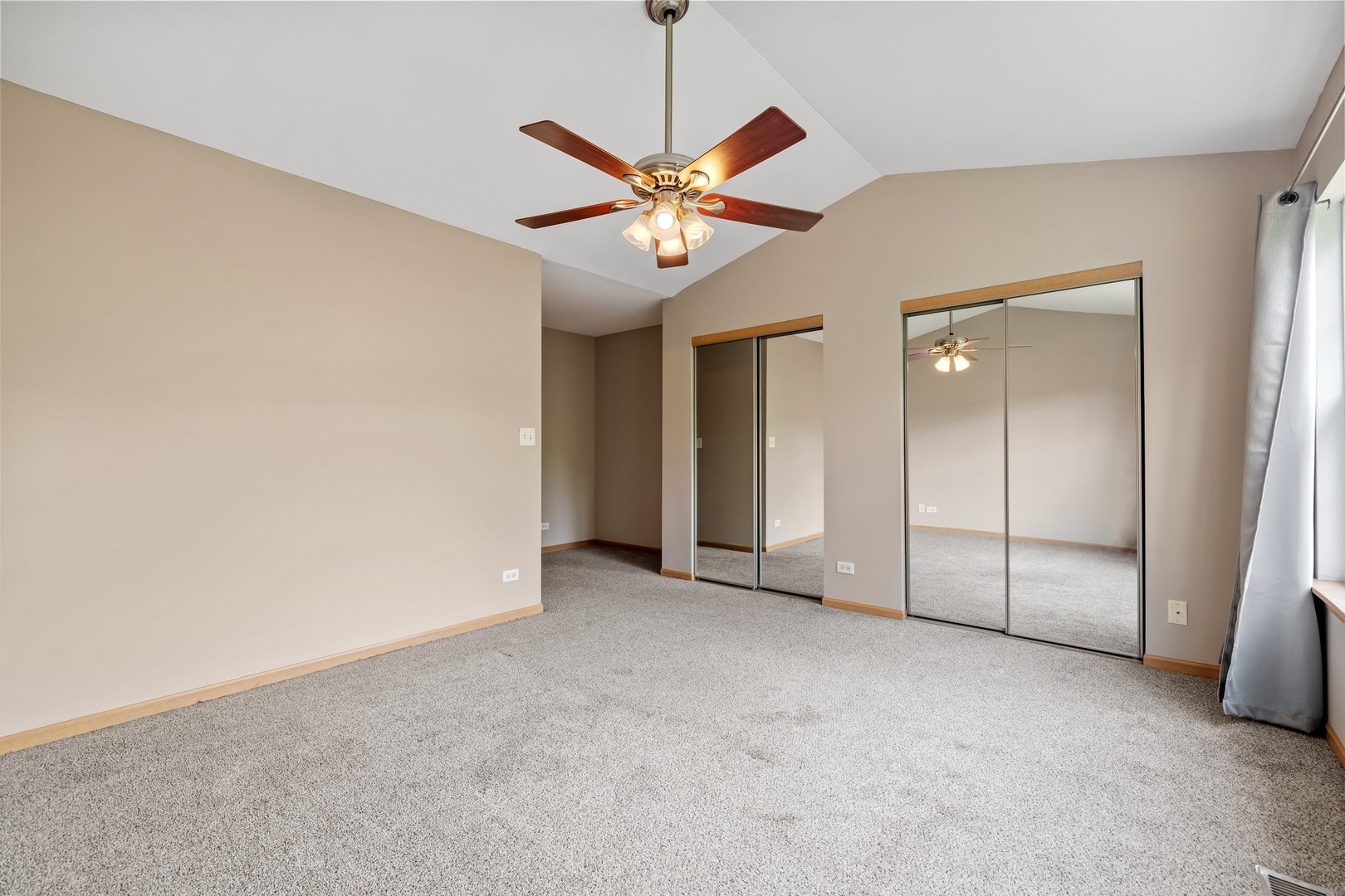 2442 Oneida Lane, Naperville, IL 60563
