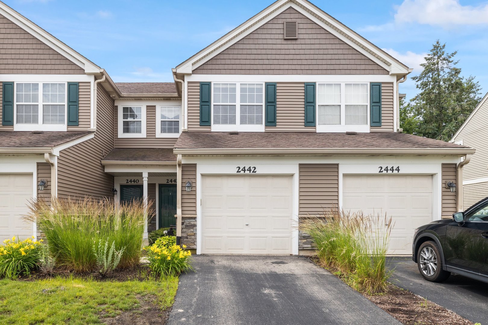 2442 Oneida Lane, Naperville, IL 60563