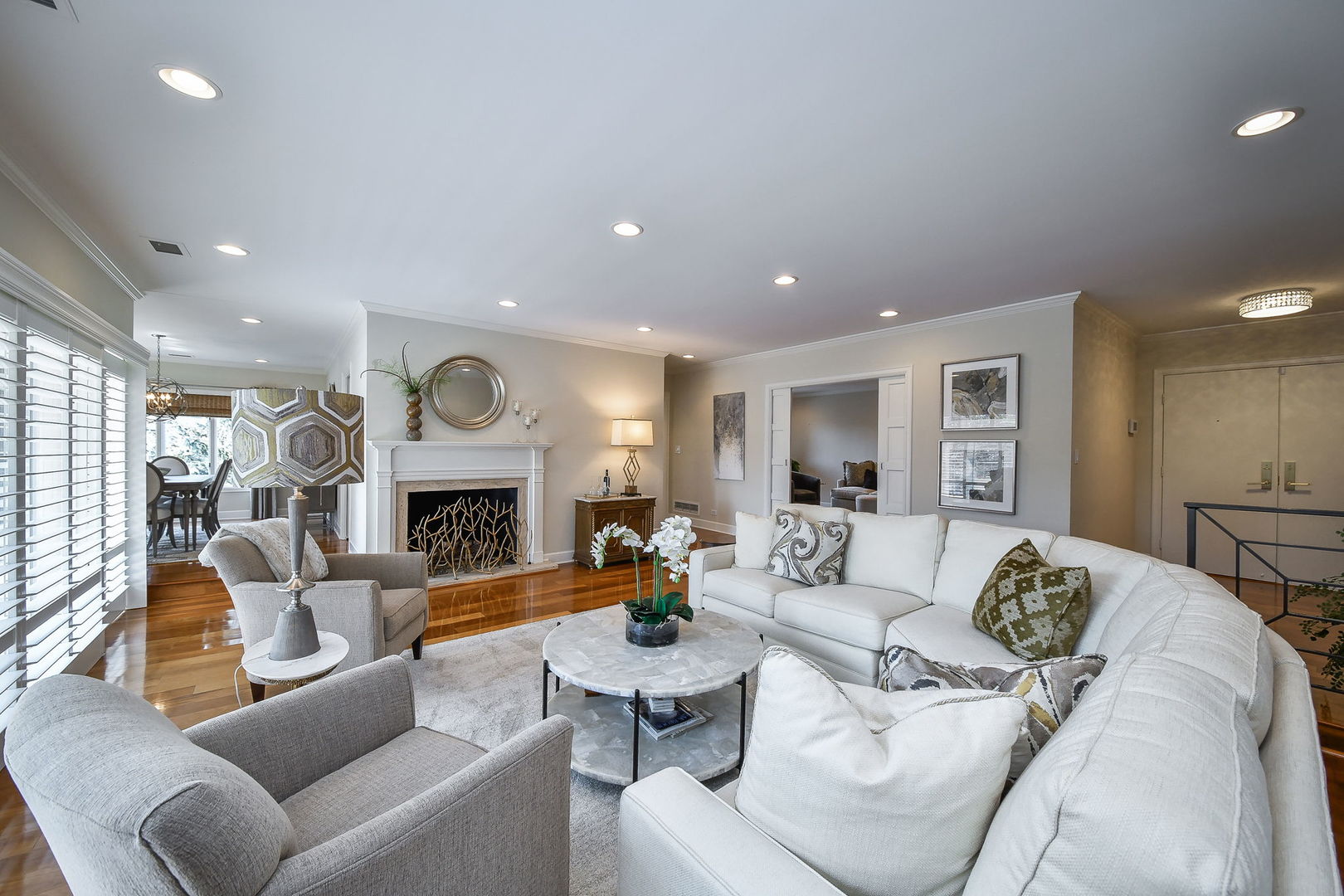 5 Oak Brook Club Drive #N305, Oak Brook, IL 60523