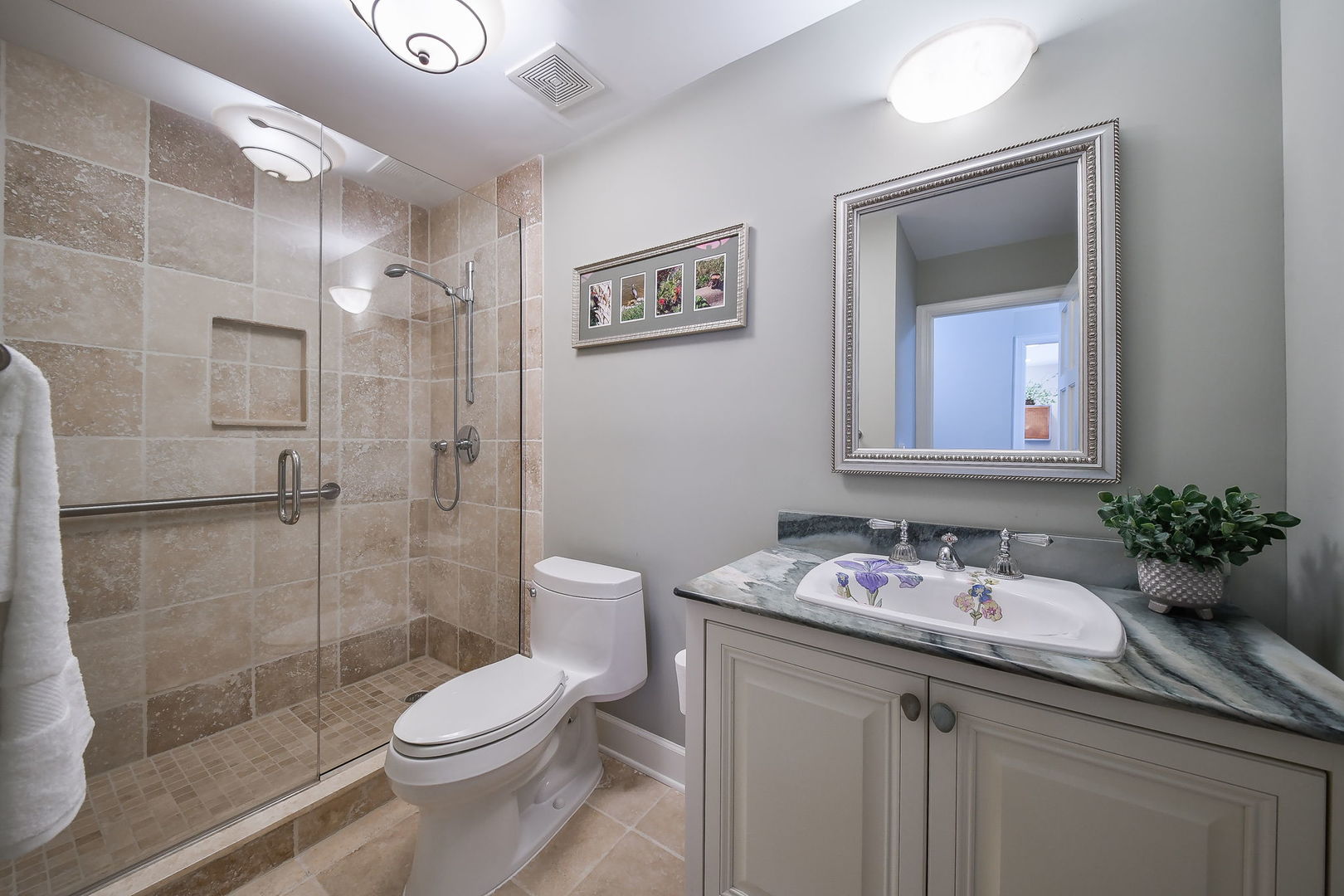 5 Oak Brook Club Drive #N305, Oak Brook, IL 60523
