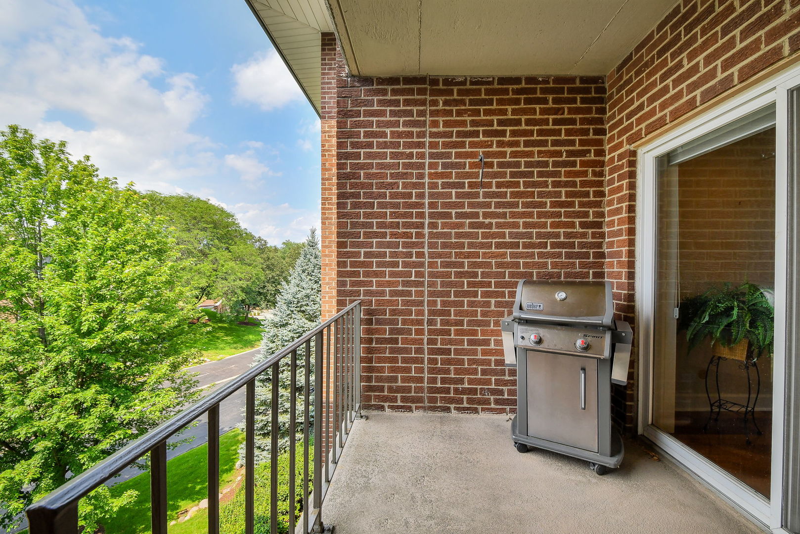 5 Oak Brook Club Drive #N305, Oak Brook, IL 60523