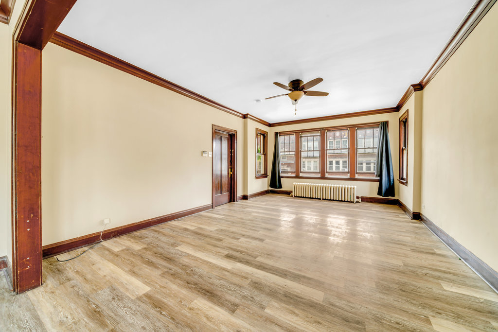 2442 Birdsall Street, Blue Island, IL 60406