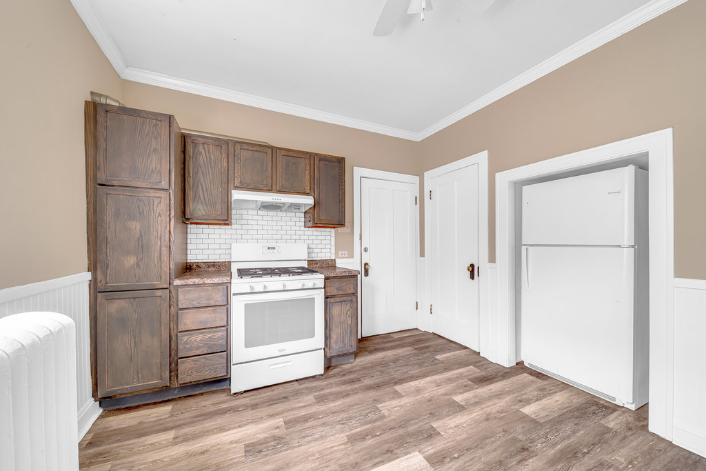 2442 Birdsall Street, Blue Island, IL 60406