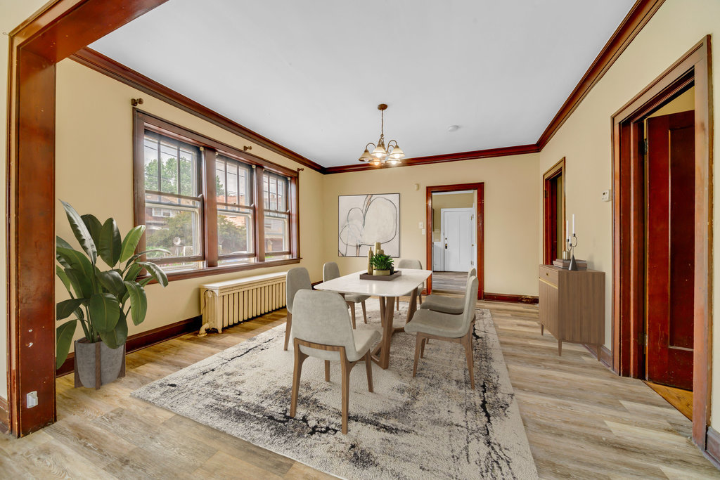 2442 Birdsall Street, Blue Island, IL 60406