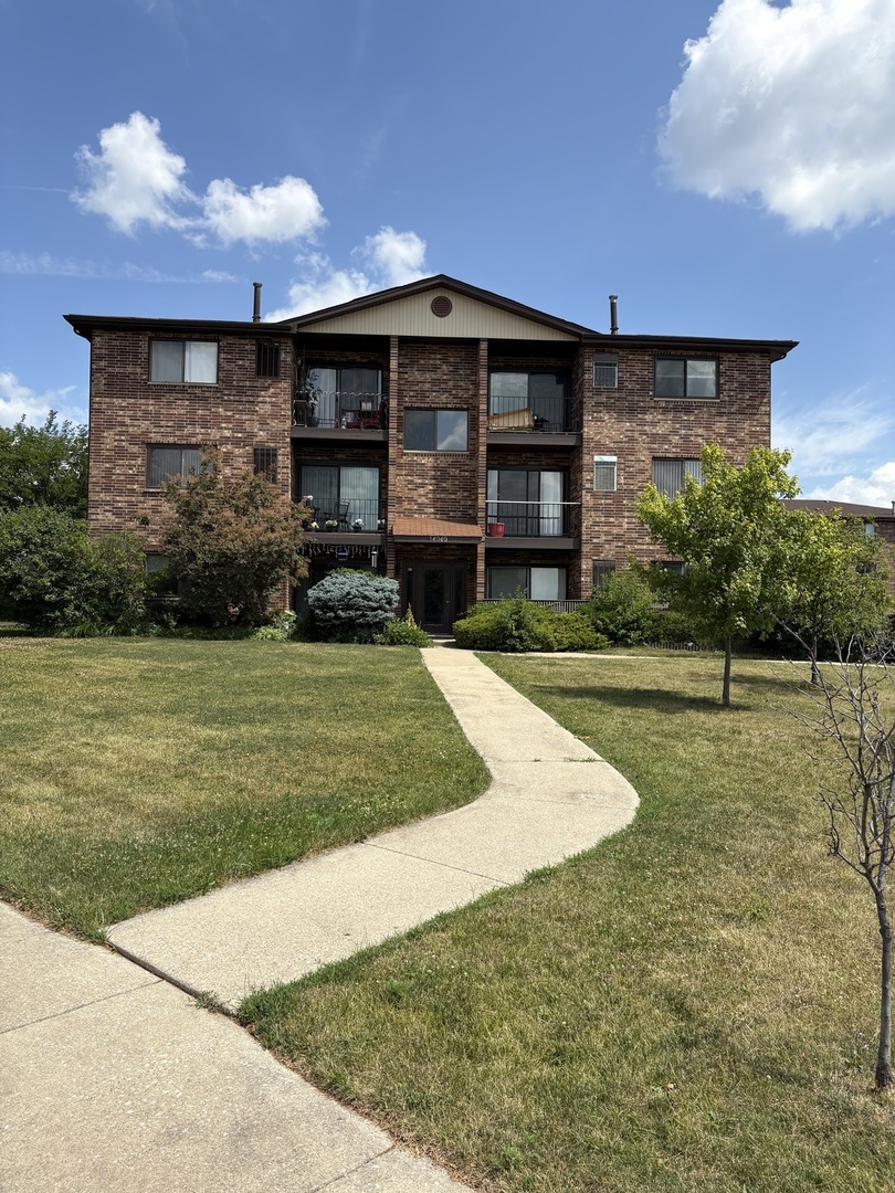 14949 Lakeview Drive #204, Orland Park, IL 60462