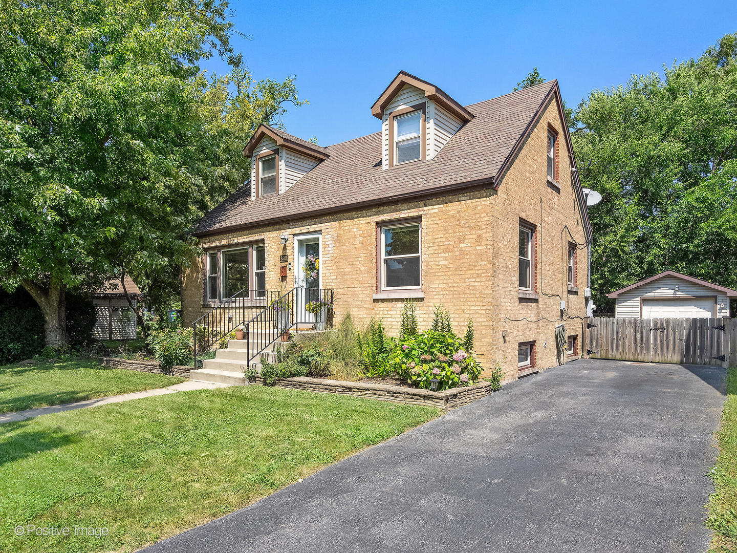 8828 Burlington Avenue, Brookfield, IL 60513
