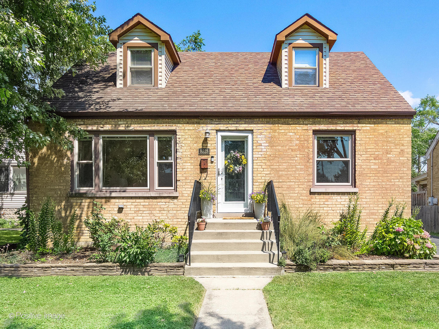 8828 Burlington Avenue, Brookfield, IL 60513