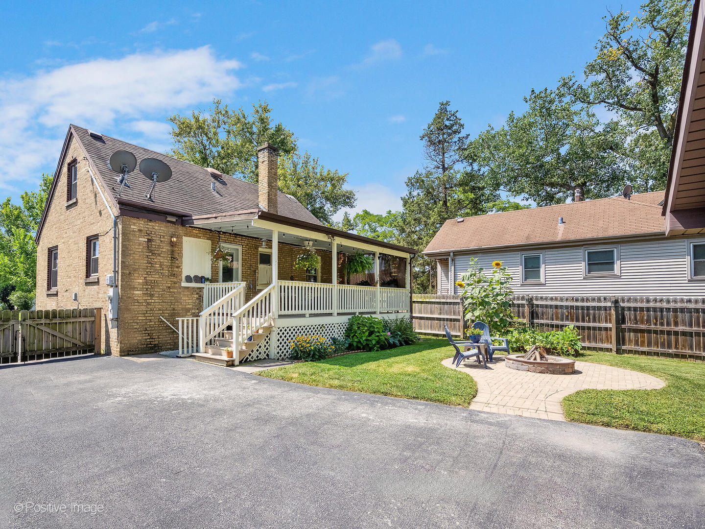 8828 Burlington Avenue, Brookfield, IL 60513