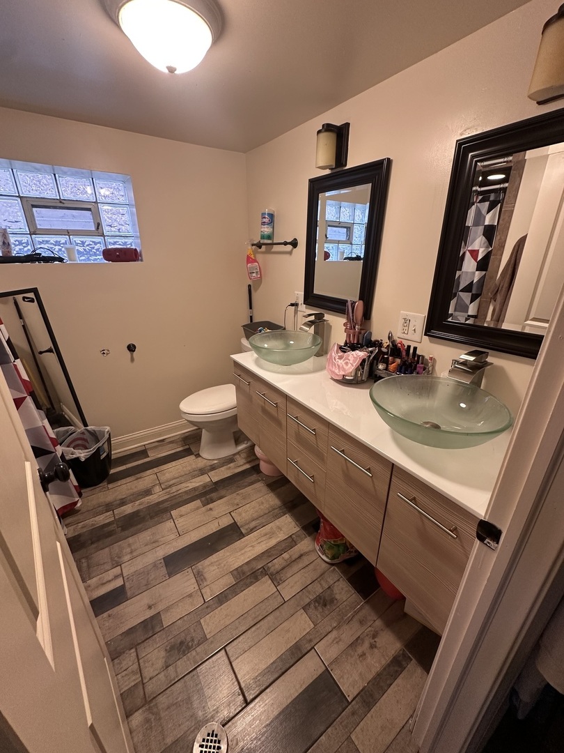 3914 W 84th Place, Chicago, IL 60652
