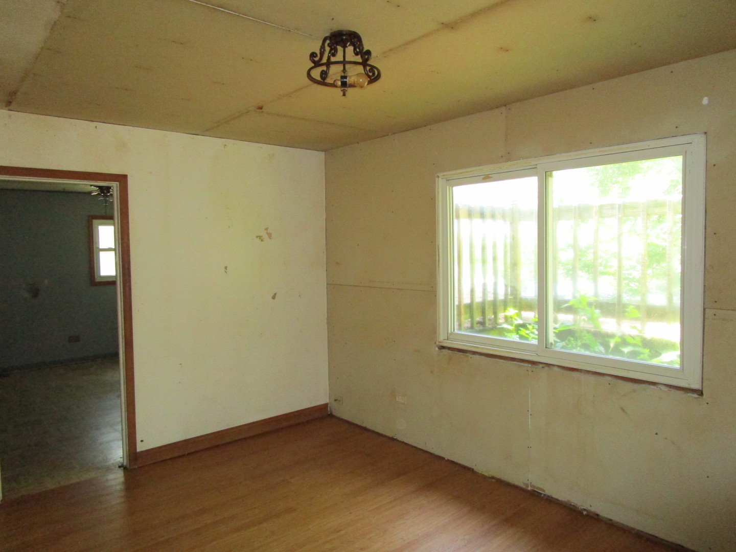 126 N 3rd Avenue, Villa Park, IL 60181