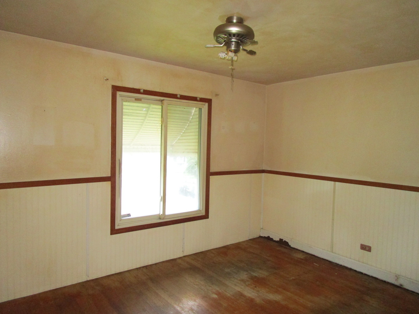 126 N 3rd Avenue, Villa Park, IL 60181