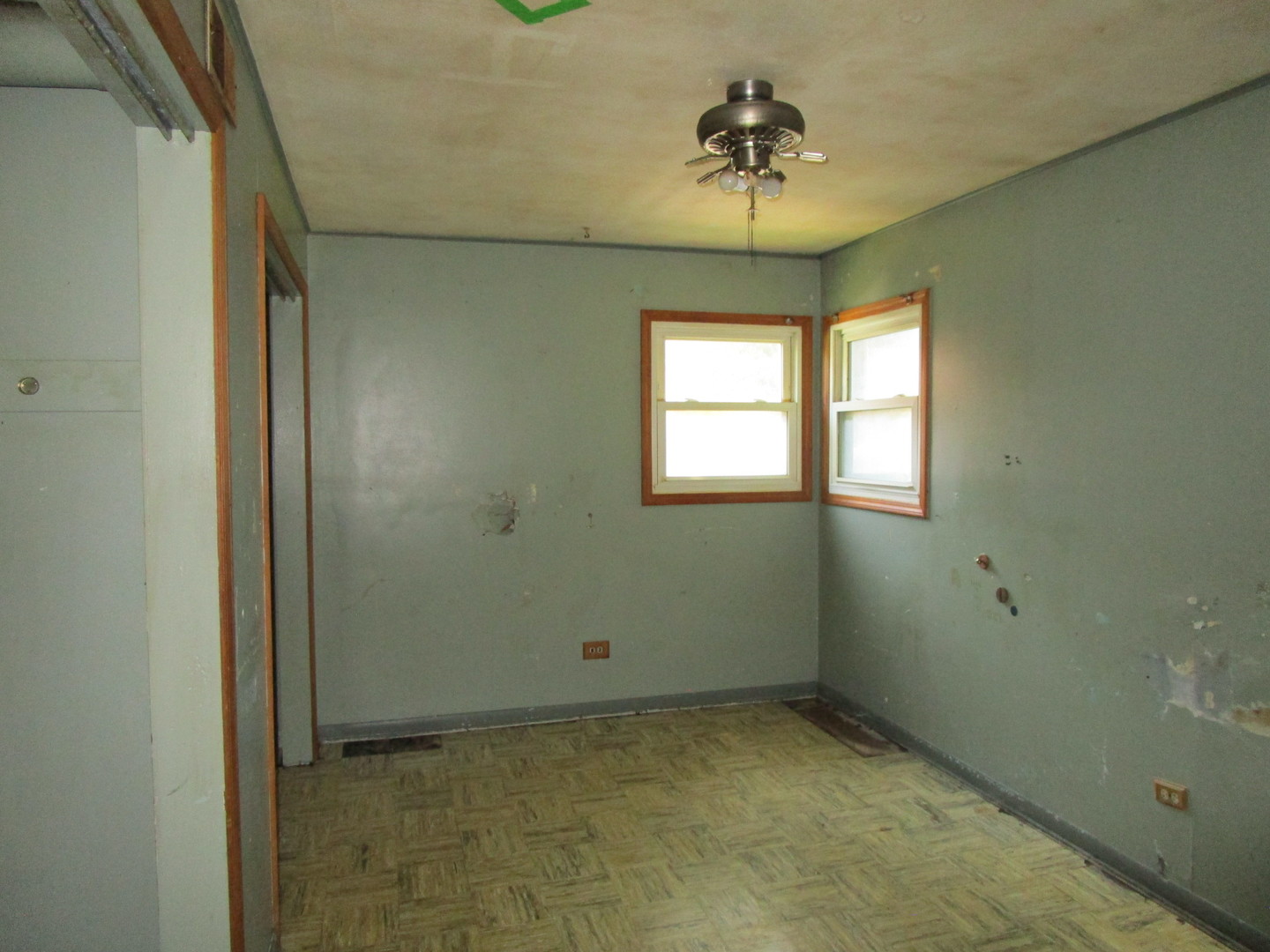 126 N 3rd Avenue, Villa Park, IL 60181