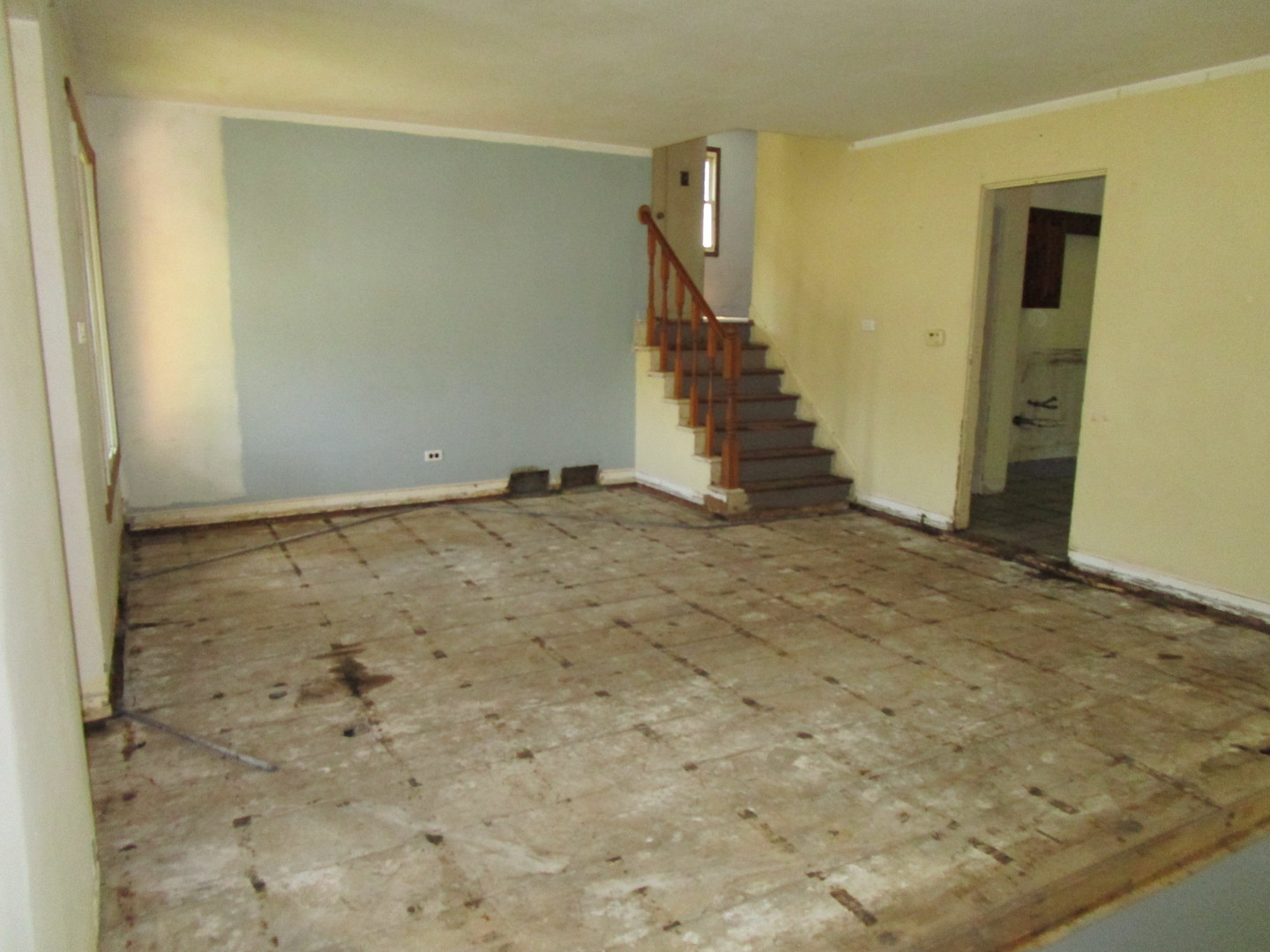 126 N 3rd Avenue, Villa Park, IL 60181